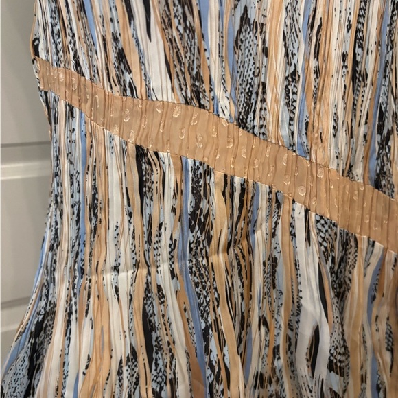 Alberto Makali tan and blue patterned flowy tank top blouse size L - Picture 7 of 16